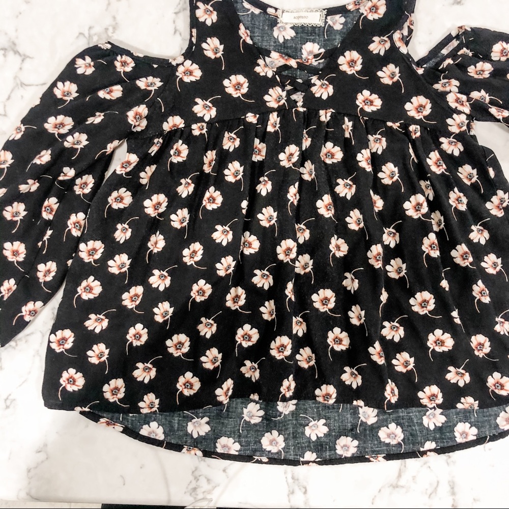 Cold Shoulder Soprano Top